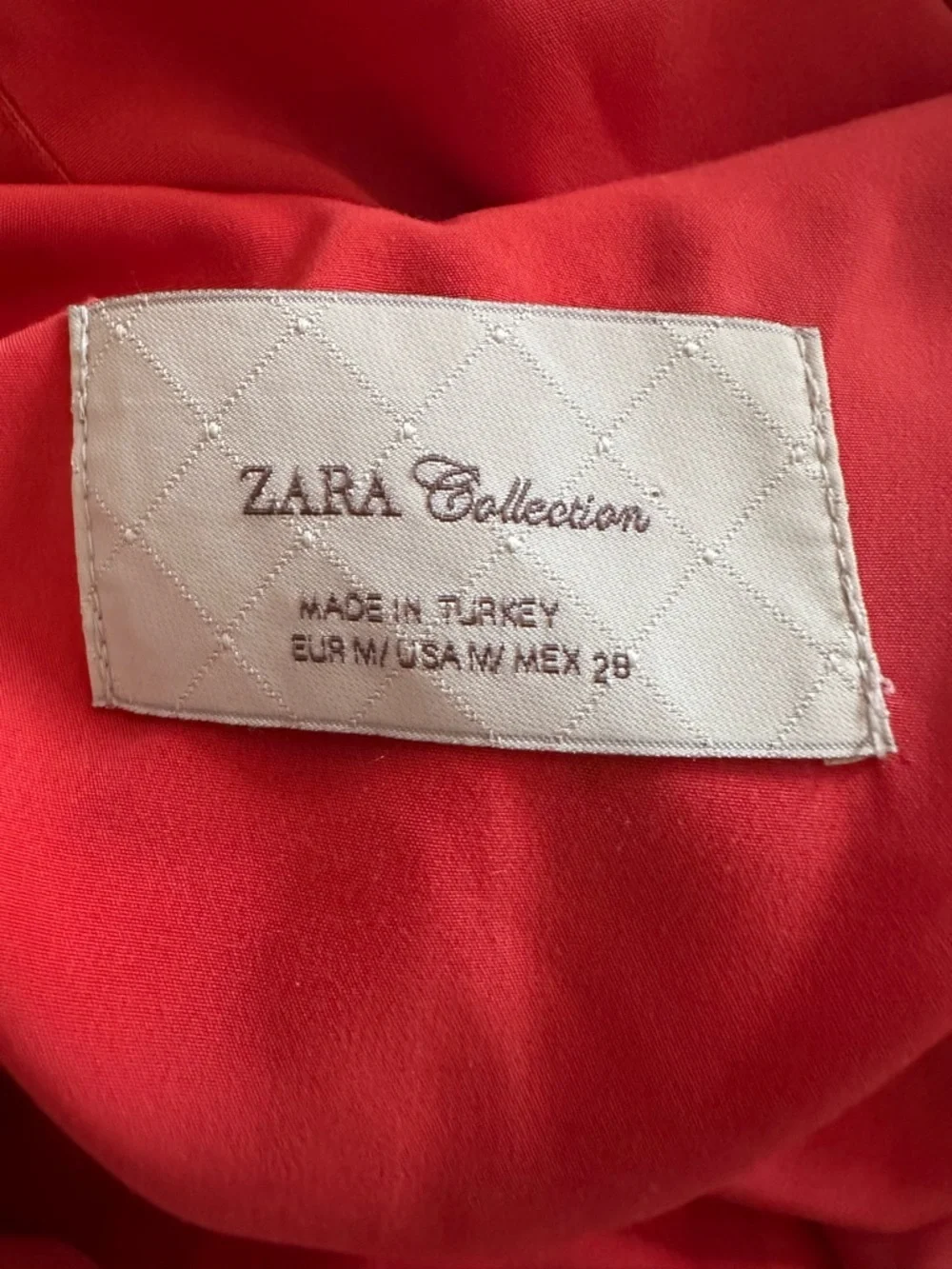 Zara Sleeveless V-Neck Shift Dress in Vibrant Coral-Red - Size M